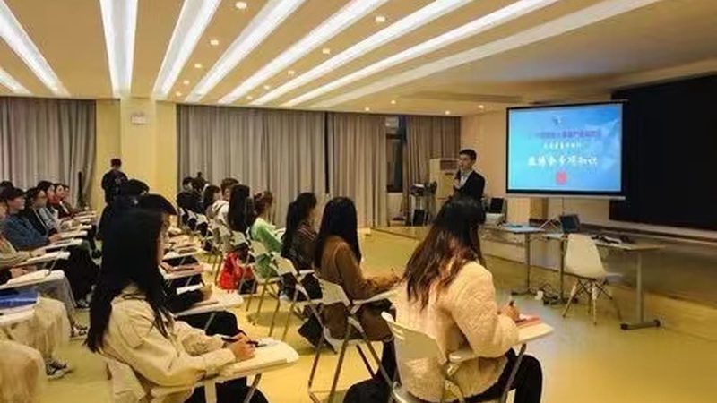 管理培训课程大纲优化：提升职场竞争力的关键